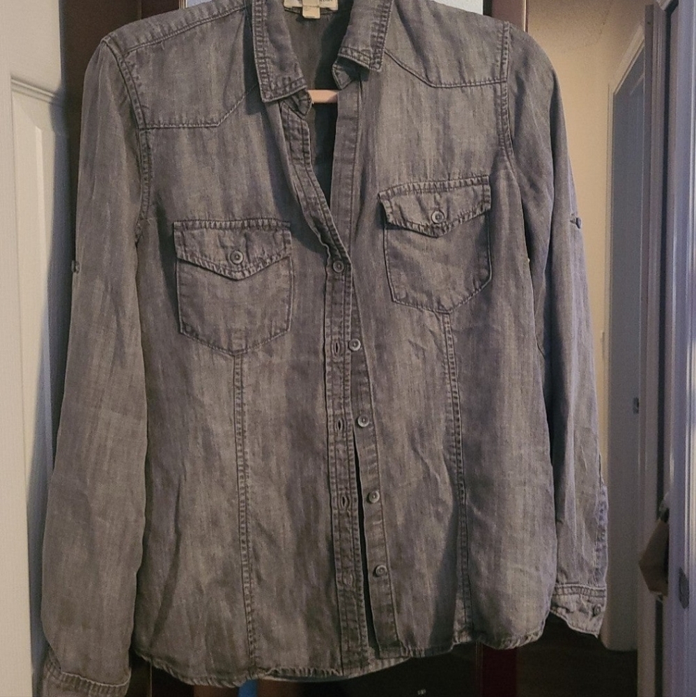 Cloth & stone v neck denim button down small